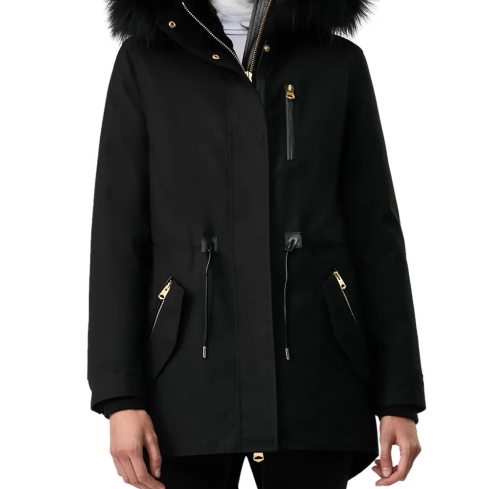 Parka in pristine condition, barely worn.